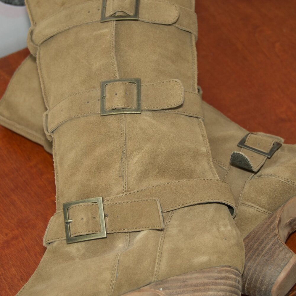 GeeWaWa Suede Low Heeled Buckle Strap Boots 10 - Picture 2 of 7